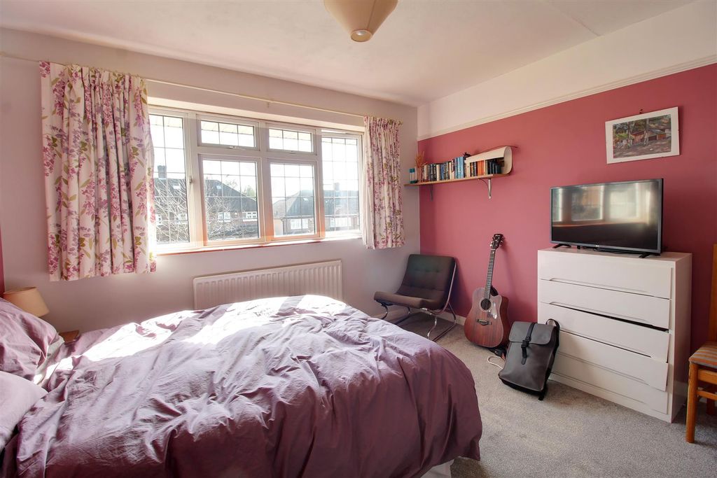 Additional image 17 of 5 bed detached house for saleBluebridge Avenue, Brookmans Park AL9