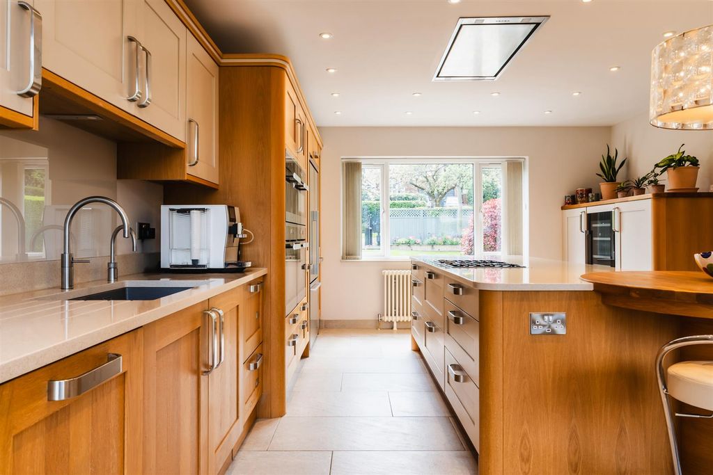 Property photo 3 of 62 Dining Kitchen