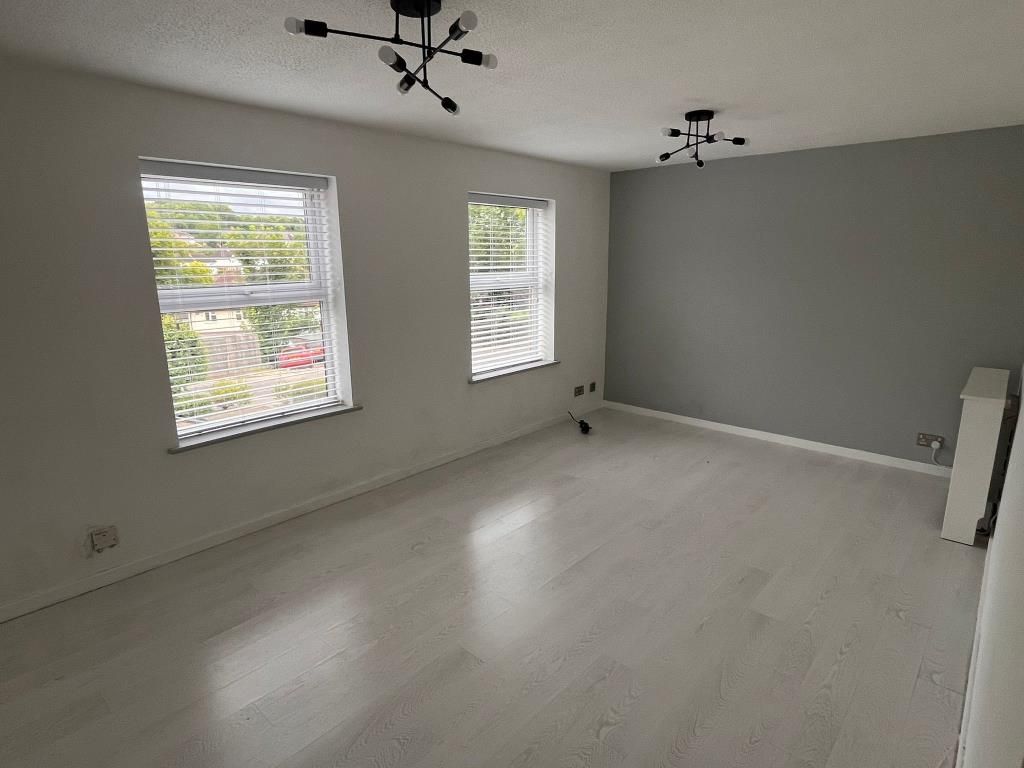 Property photo 2 of 6 Lounge