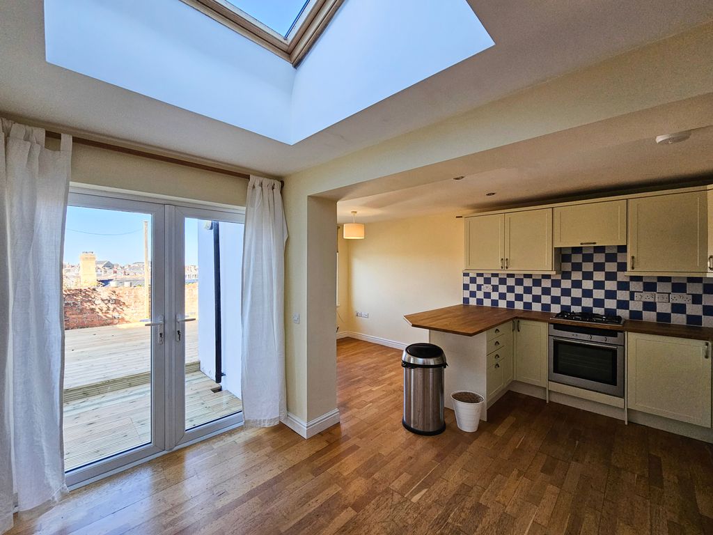 Property photo 2 of 19 11-20250926_114116