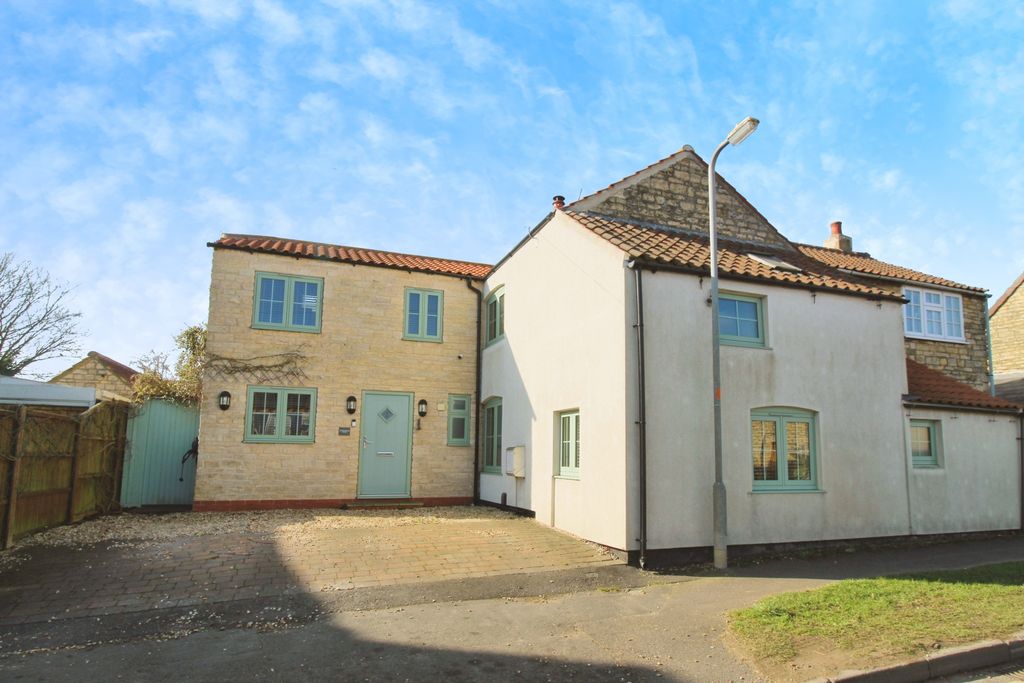 Property photo 1 of 19 Front