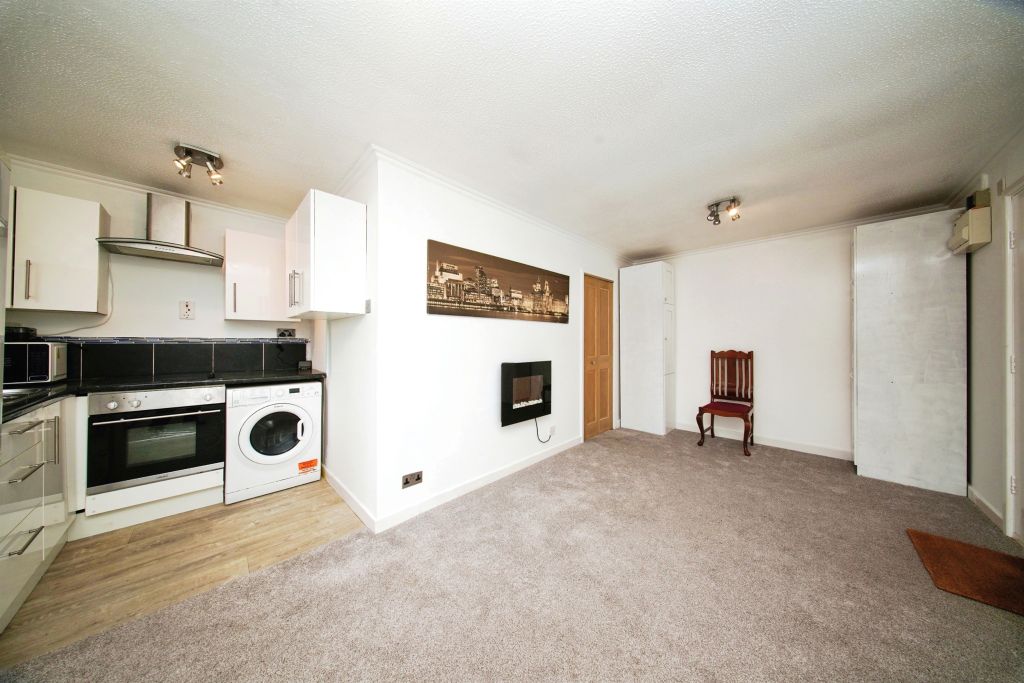 Property photo 3 of 11