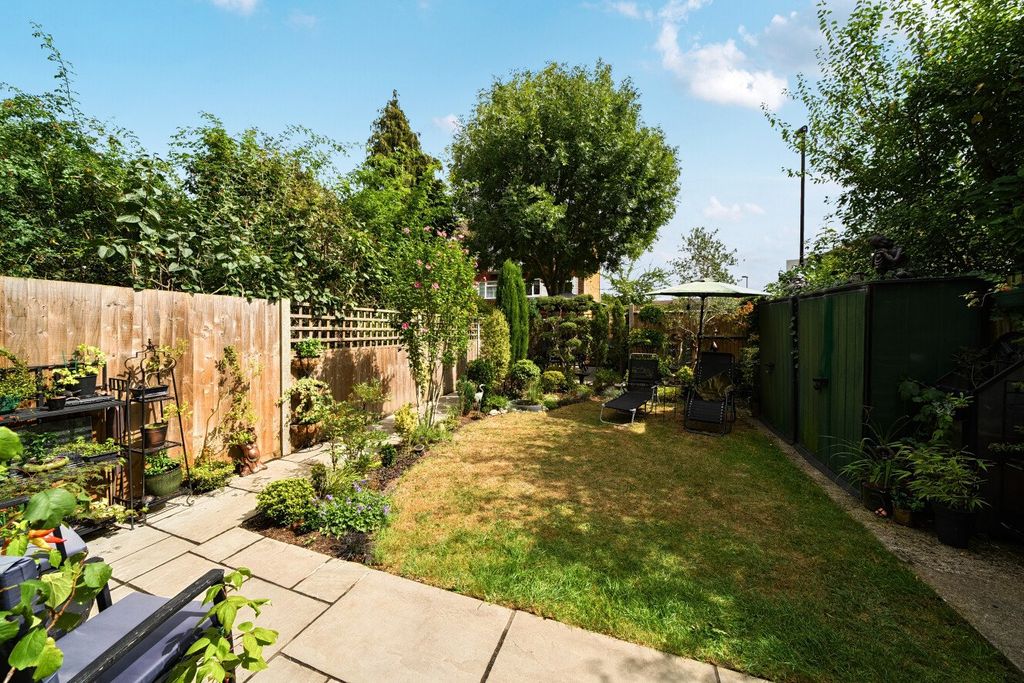 Property photo 3 of 17 Picture No. 10