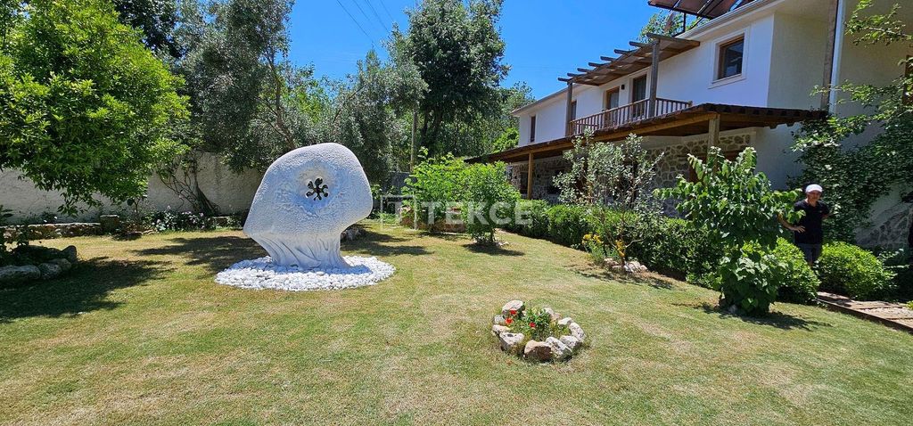 Property photo 1 of 47