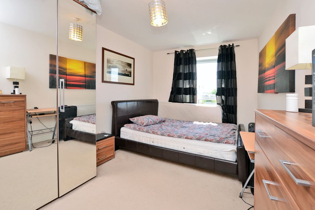 Property photo 3 of 12 3