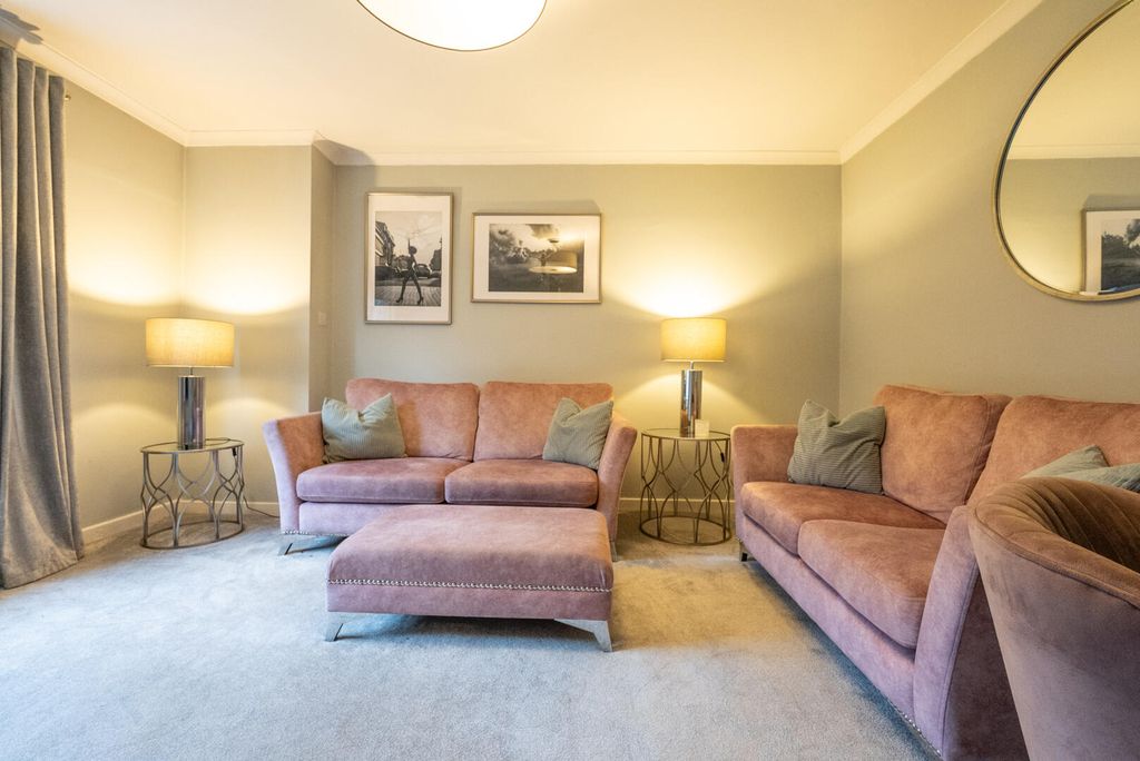 Property photo 3 of 20 Living Room