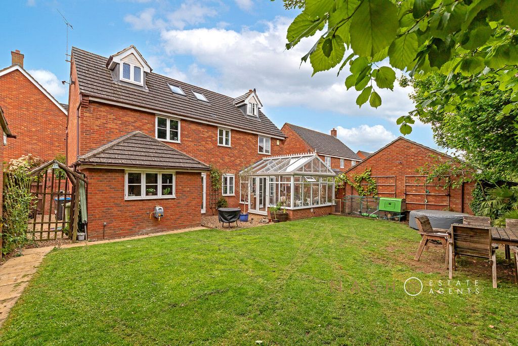 Property photo 3 of 37