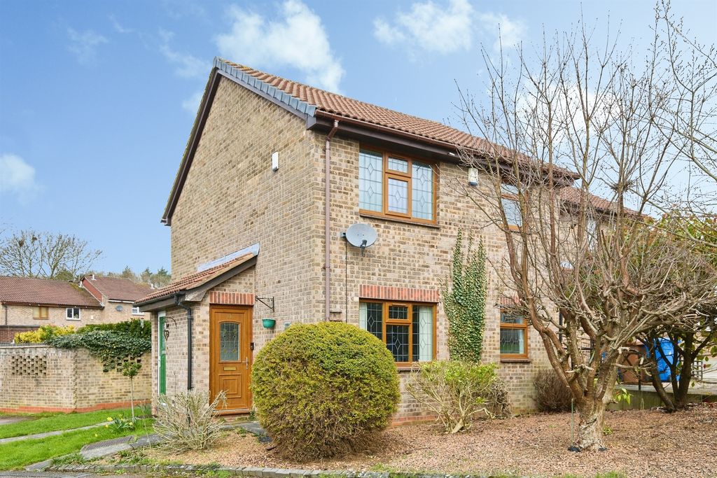 Property photo 1 of 18