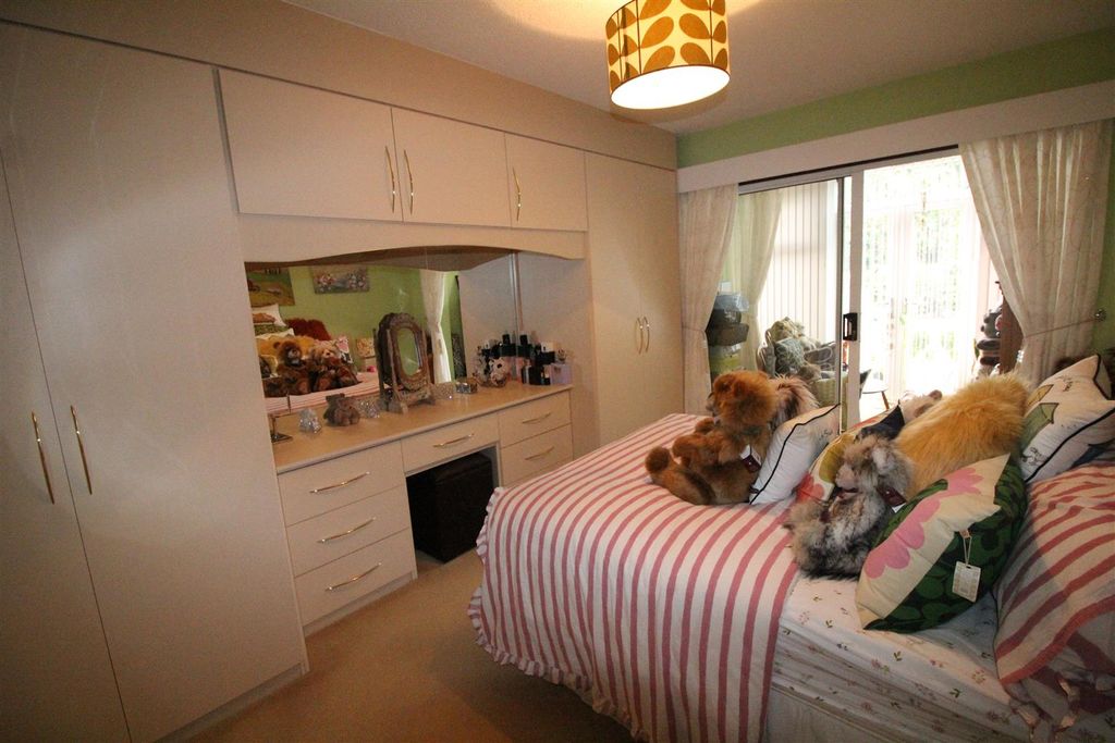 Additional image 5 of 2 bed detached bungalow for saleSmithies Moor Rise, Batley WF17