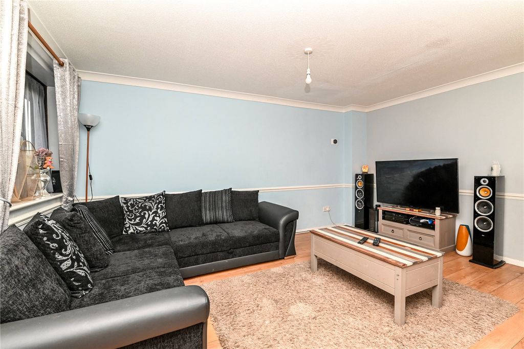 Property photo 2 of 16 Picture No. 03