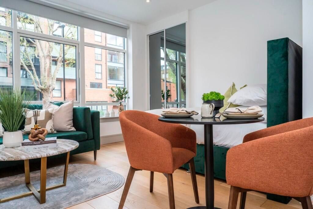 Property photo 3 of 14 Bf5F46Eb-2981-479...