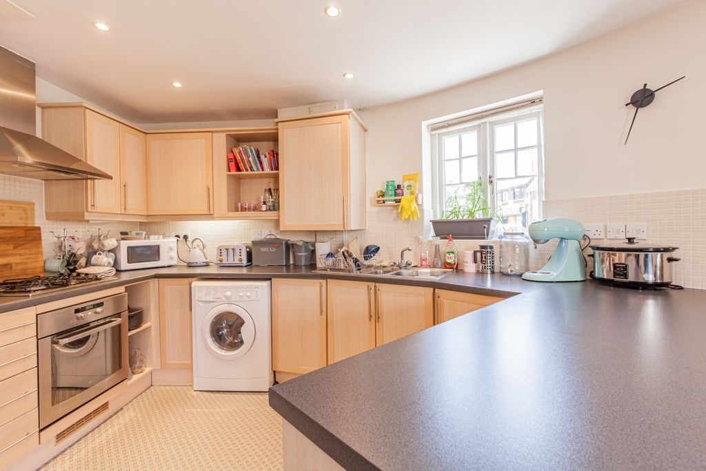 Property photo 3 of 6 163082