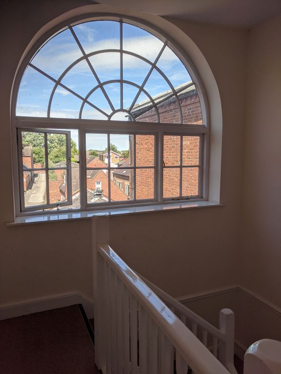 Property photo 2 of 7 Galleried Landing