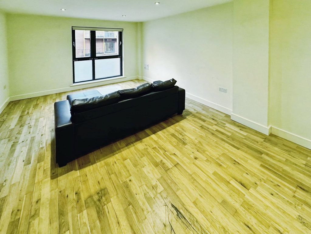 Property photo 3 of 8 Picture No. 24