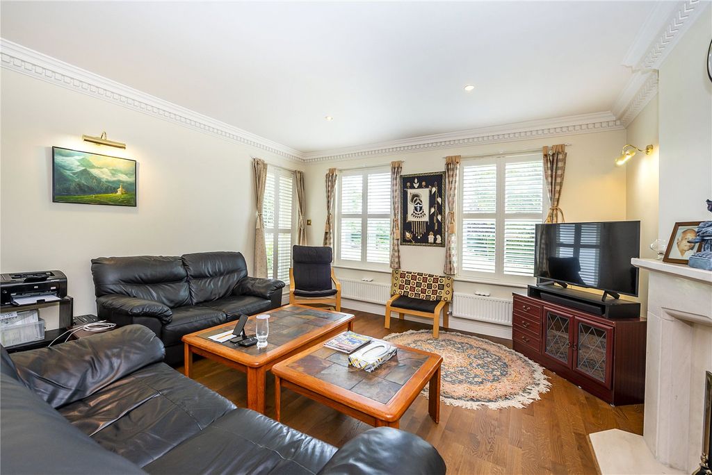 Property photo 3 of 22 Picture No. 34