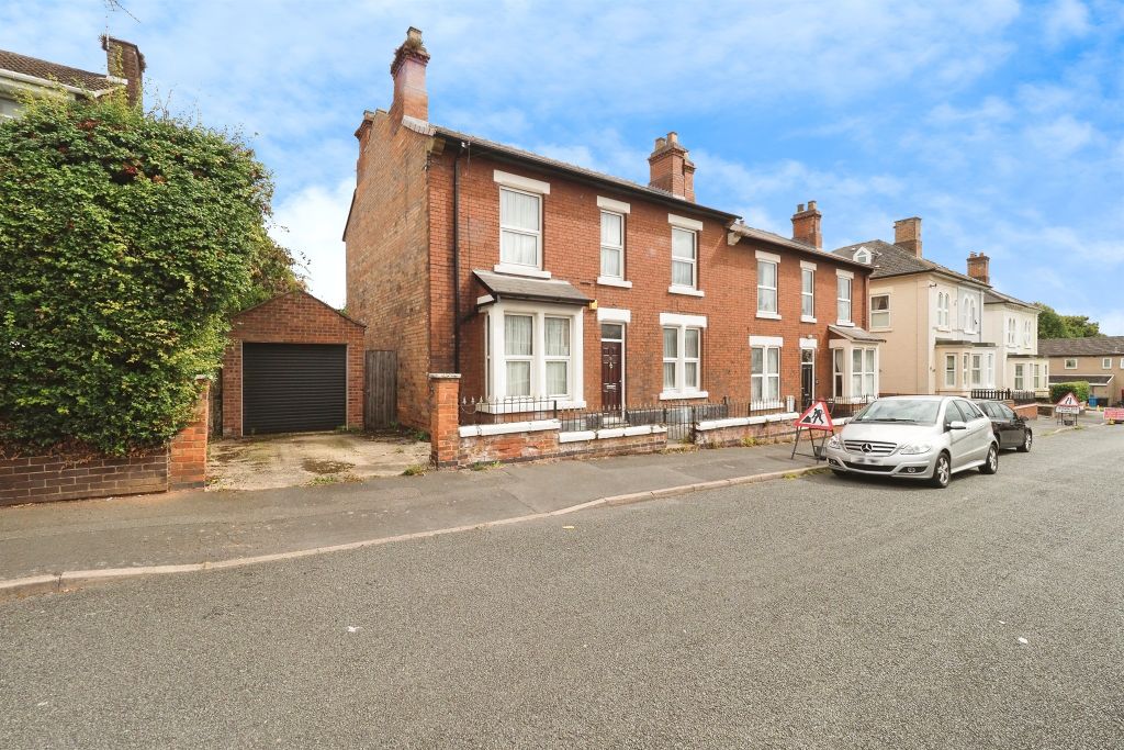 Property photo 1 of 17