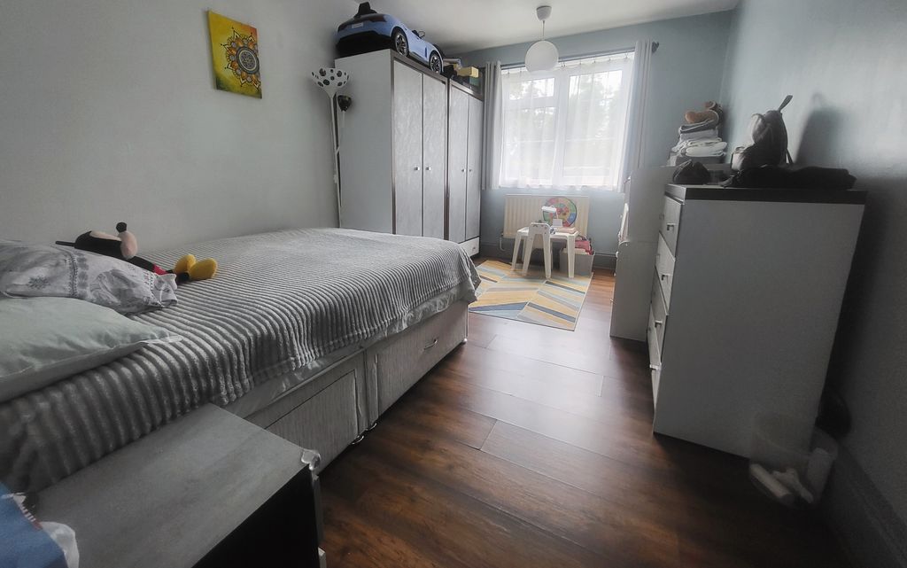 Property photo 3 of 7