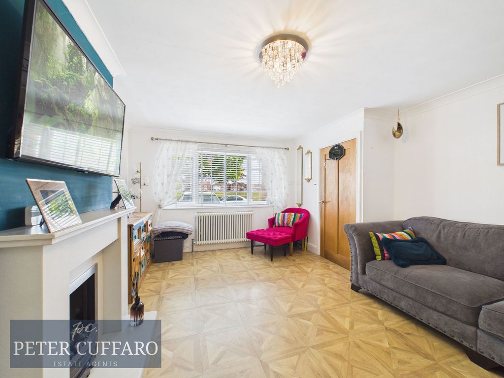 Property photo 2 of 17