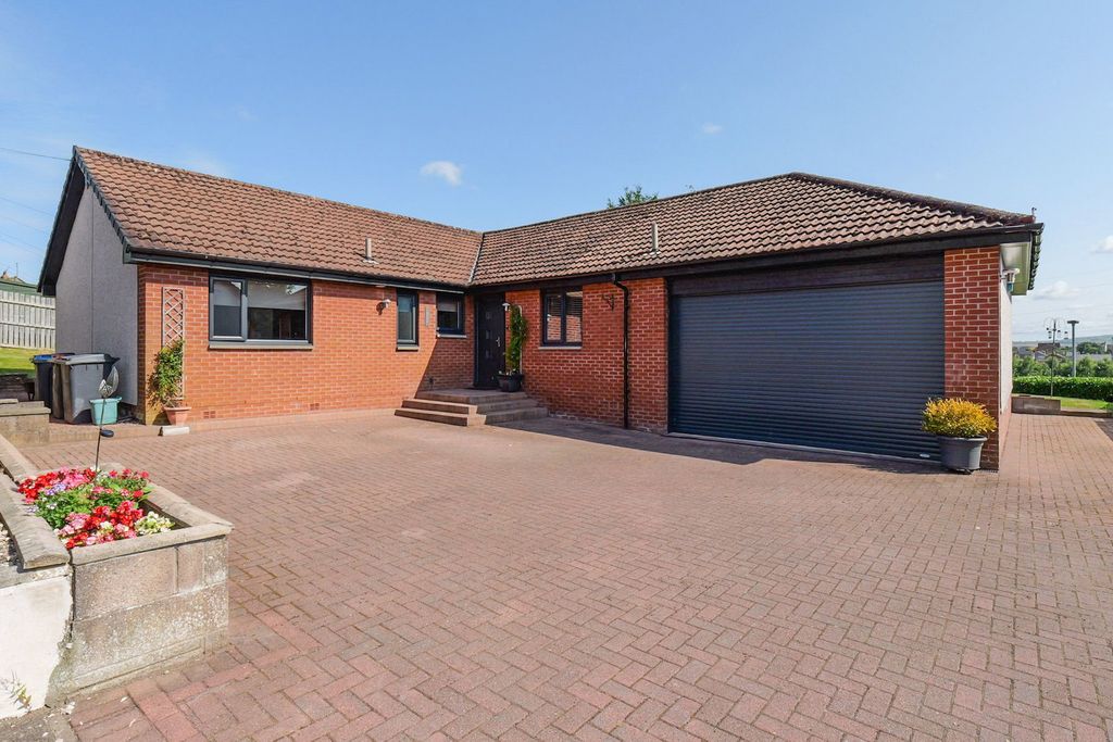 Property photo 1 of 44