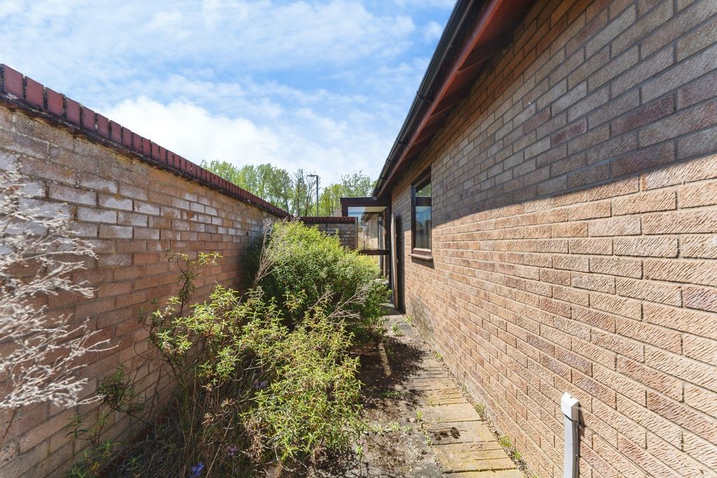 Property photo 3 of 24 Pbox-Img.Jpg
