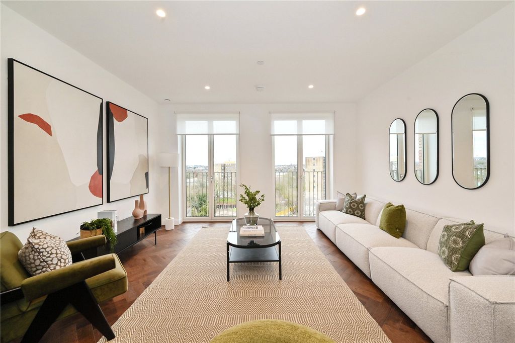 Property photo 1 of 16 Living Space