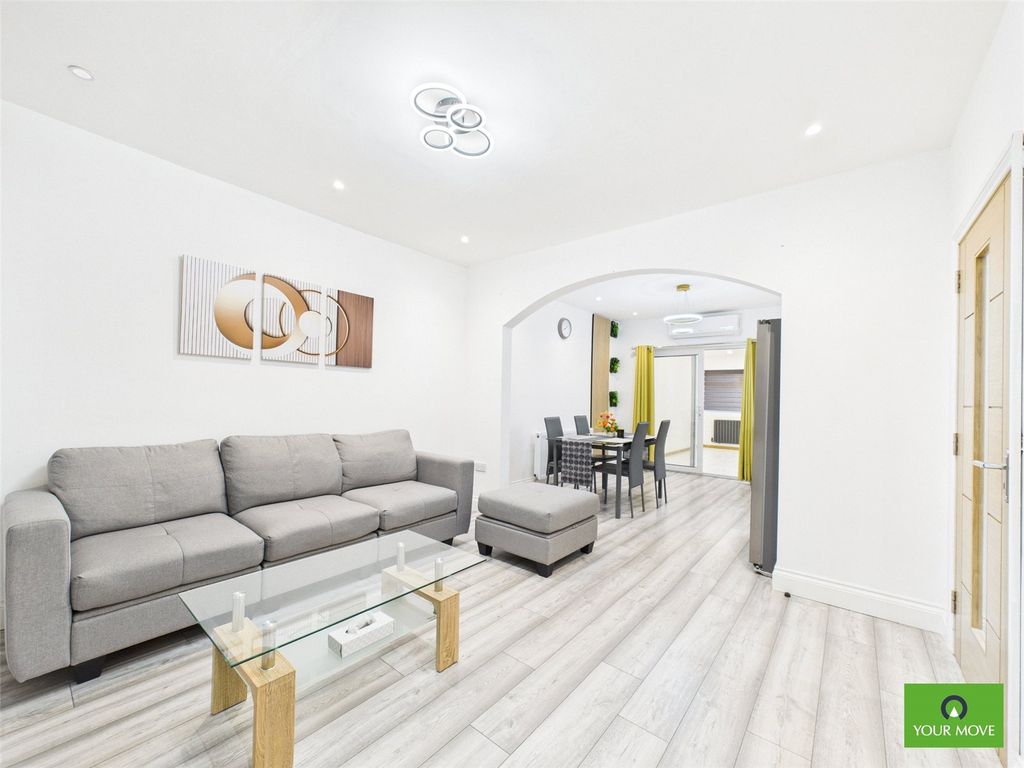 Property photo 2 of 30 Picture No. 01