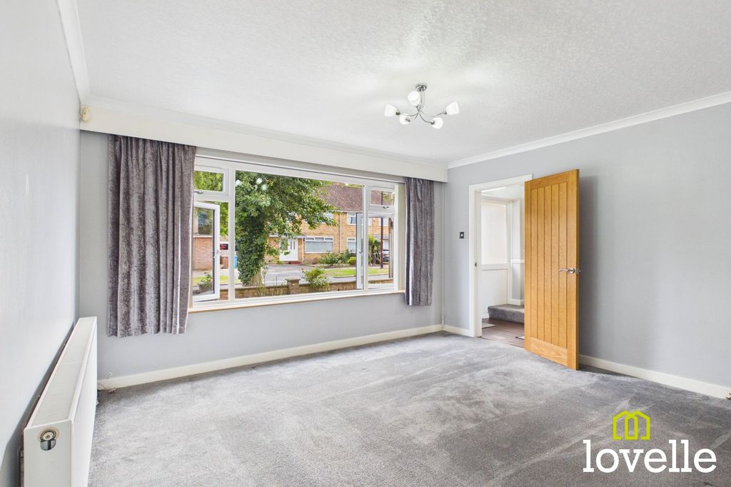 Property photo 2 of 36