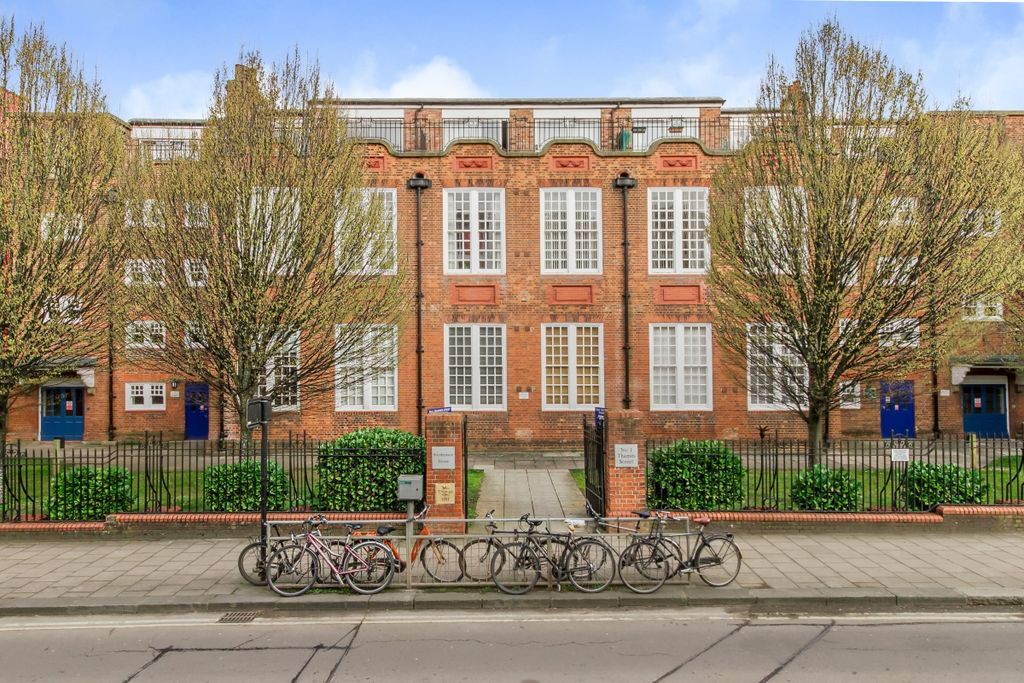Property photo 1 of 7 87381