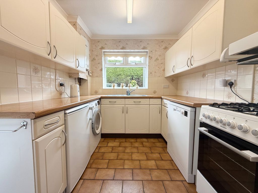 Property photo 2 of 23