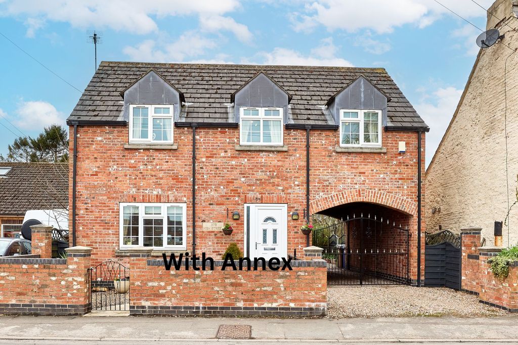 Property photo 1 of 50
