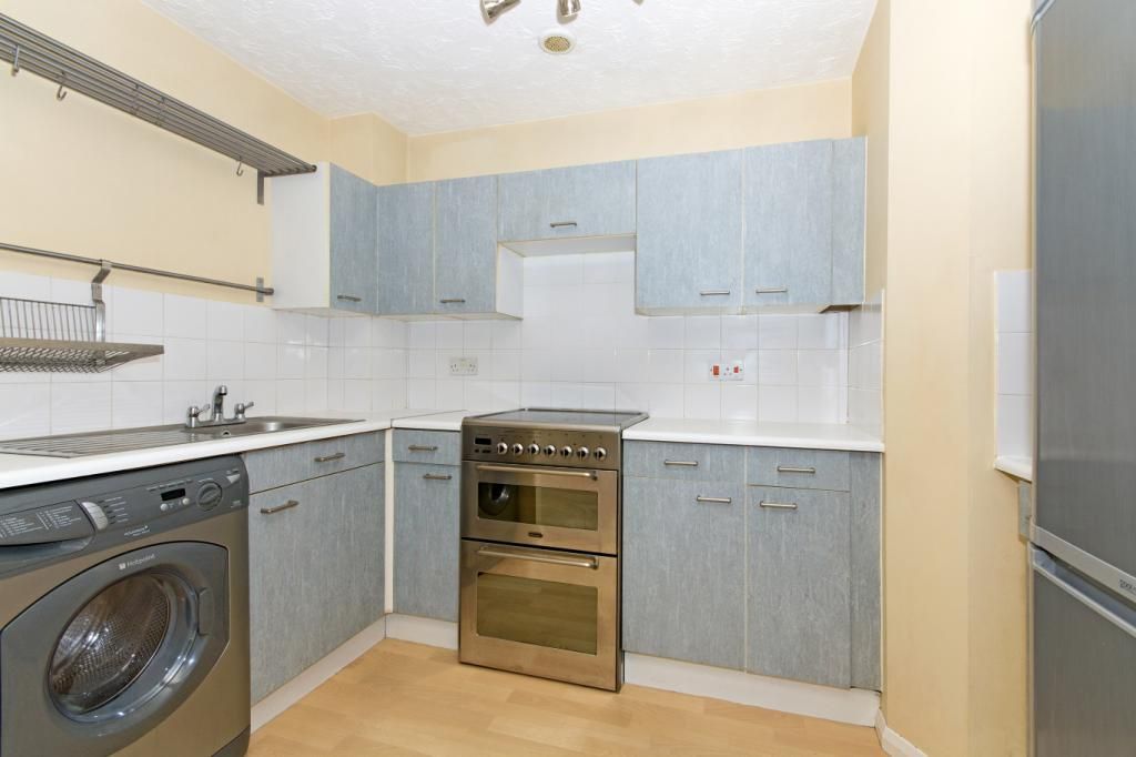 Property photo 3 of 5 Kitchen