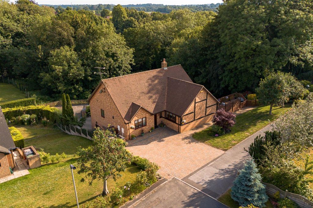 Property photo 1 of 34