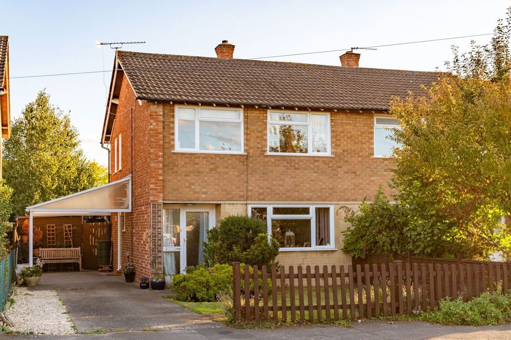Property photo 1 of 18