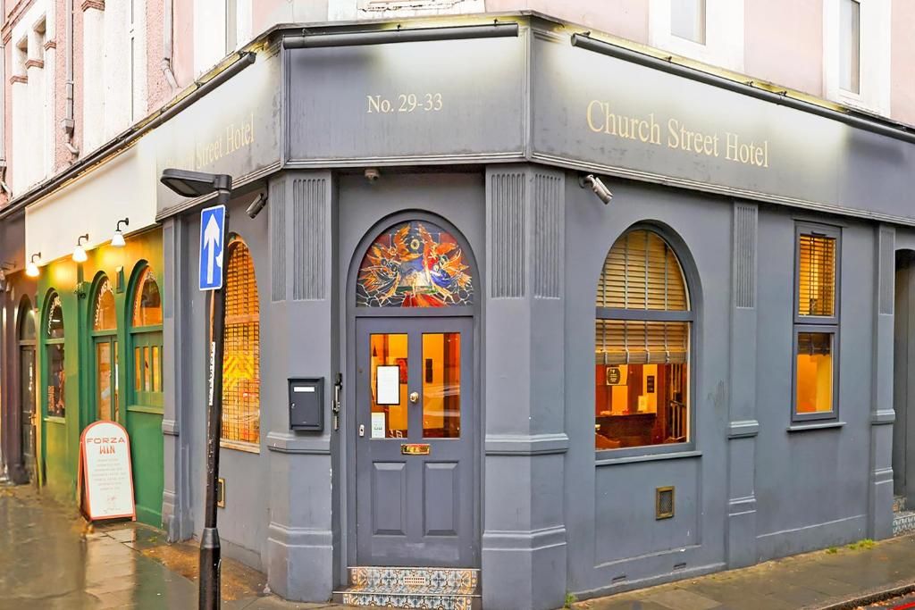 Property photo 1 of 11