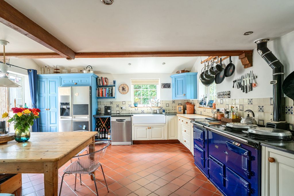 Property photo 2 of 22 149297519