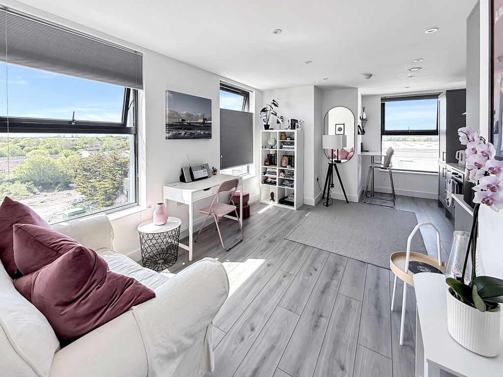 Property photo 2 of 7