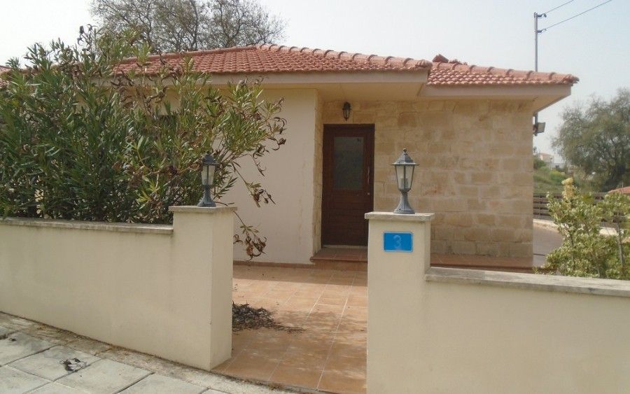 Property photo 2 of 3