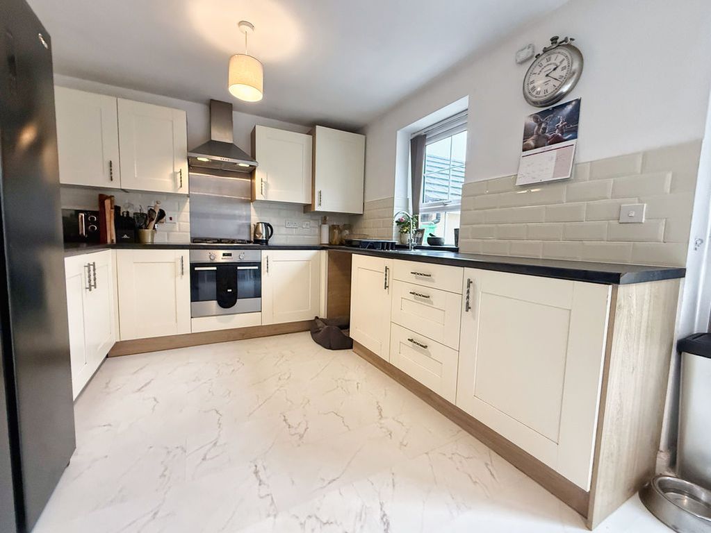 Property photo 3 of 13 Photo 9