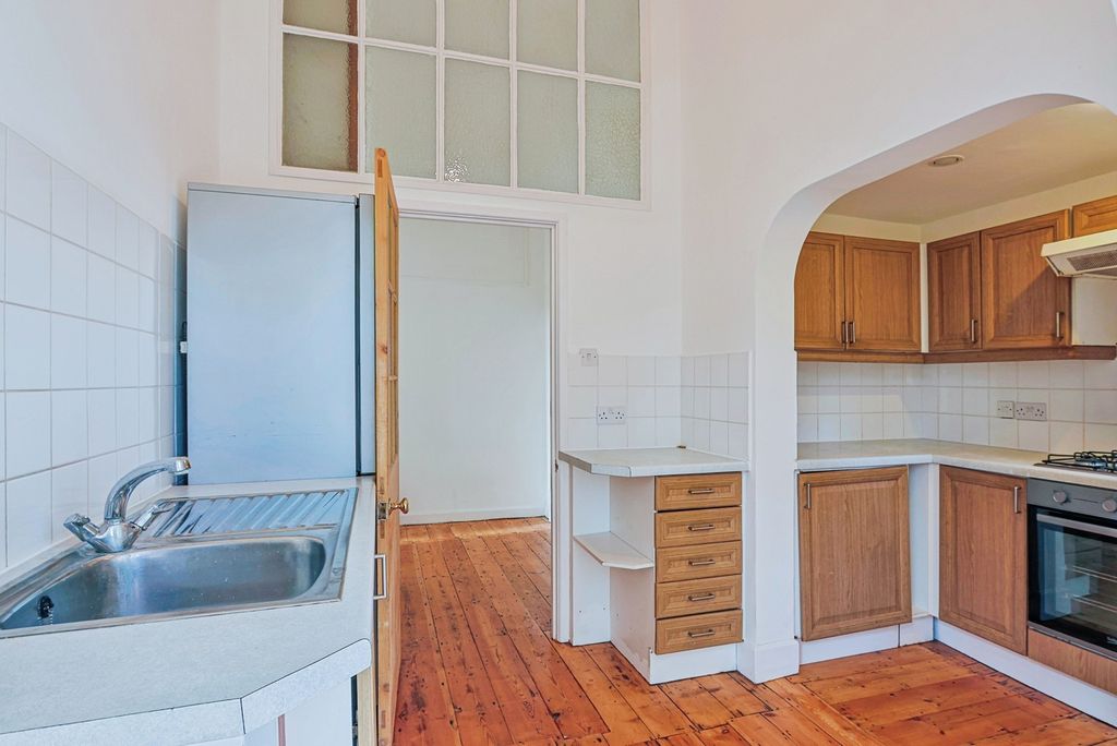 Property photo 3 of 18 Pbox-Img.Jpg