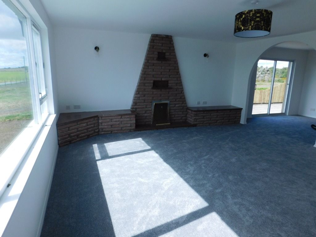Property photo 3 of 37