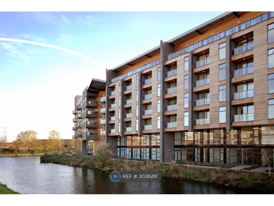 Property photo 1 of 14 Building