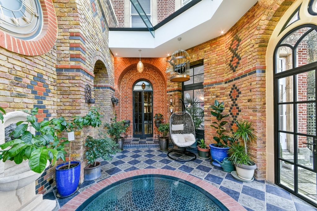 Property photo 3 of 40