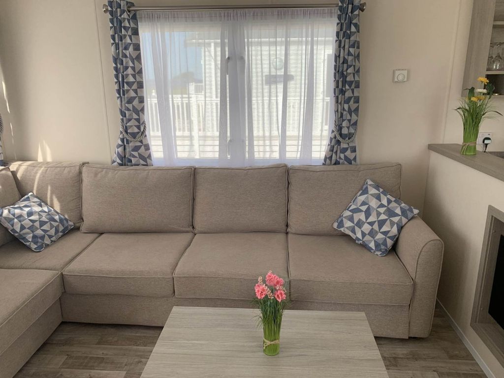 Property photo 3 of 24