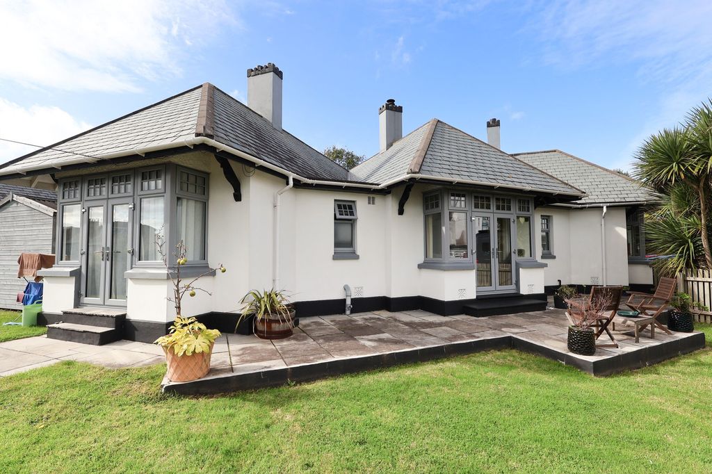 Property photo 1 of 30 External