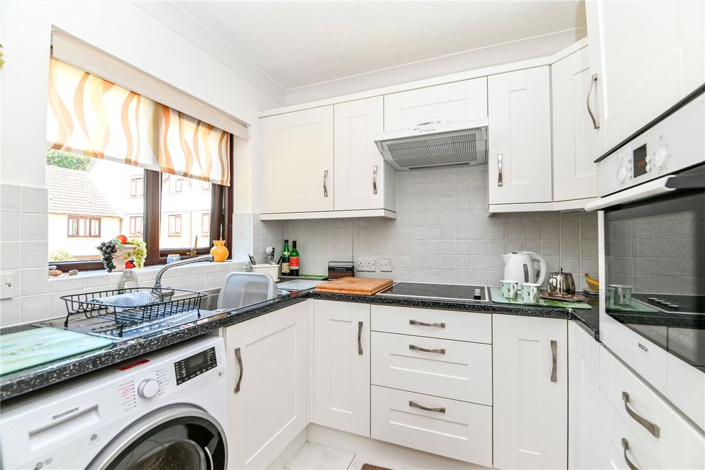 Property photo 3 of 15 Kitchen