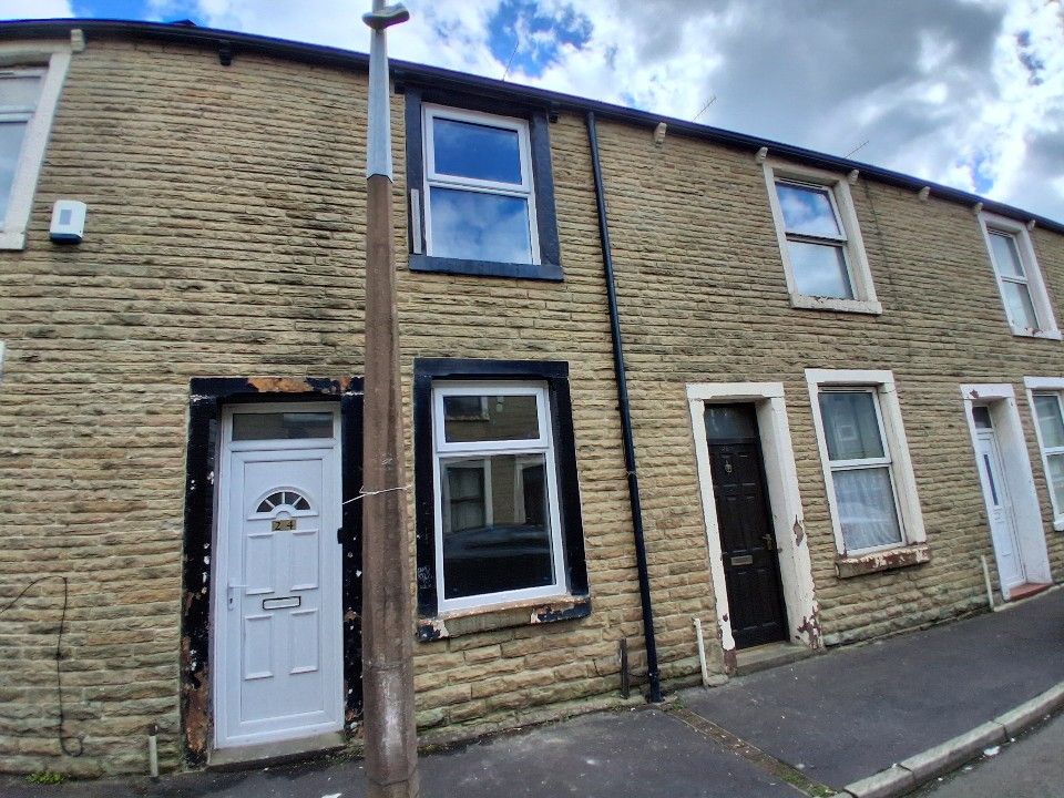 Property photo 2 of 16