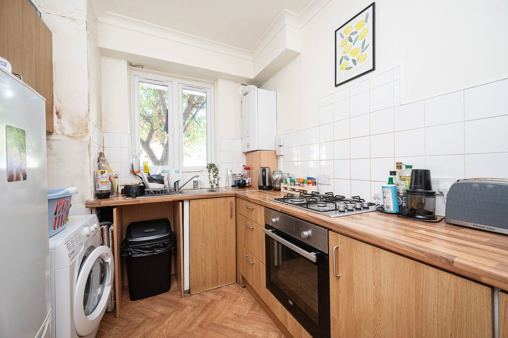 Property photo 3 of 9