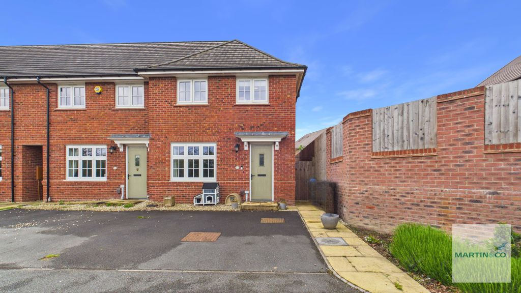Property photo 1 of 25 Cam03663G0-Pr0270-Still032