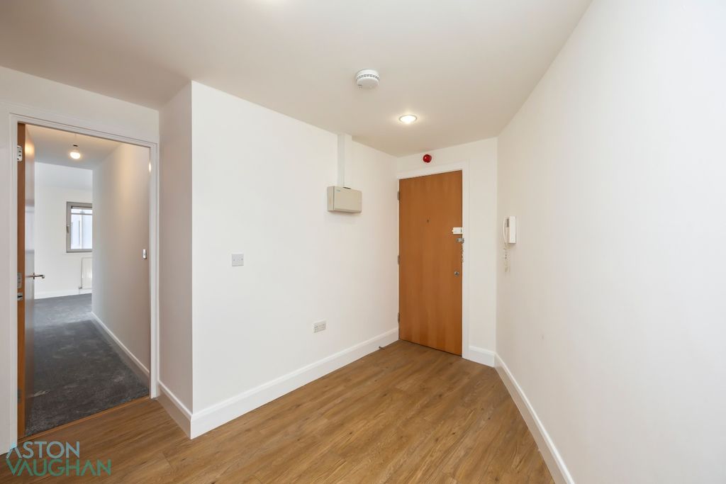 Property photo 3 of 20 4614093