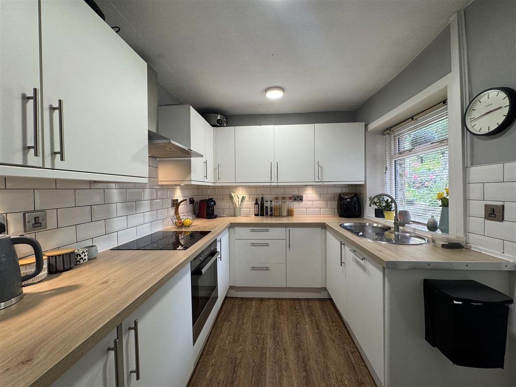 Property photo 2 of 18 Img_8477.Jpeg